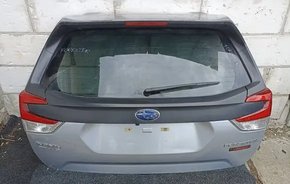 Subaru Forester SK Tailgate/trunk/boot lid 