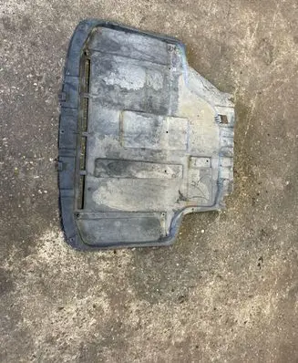 Ford Fiesta Engine splash shield/under tray 8A616M001BB