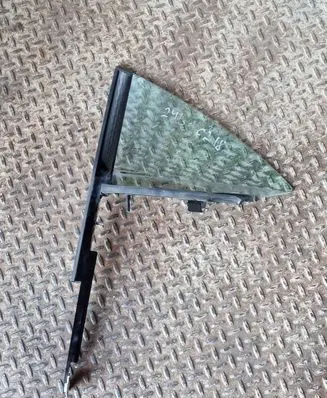 Mercedes-Benz CLS C218 X218 Rear vent window glass A218730