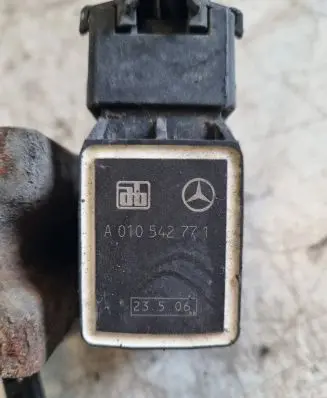 Mercedes-Benz B W245 Headlight/headlamp level sensor A010542771