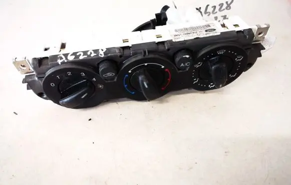 Ford Focus Climate control unit 3m5t19980ad 3m5t-19980-ad