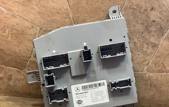 Mercedes-Benz C W205 Central body control module A2059006921