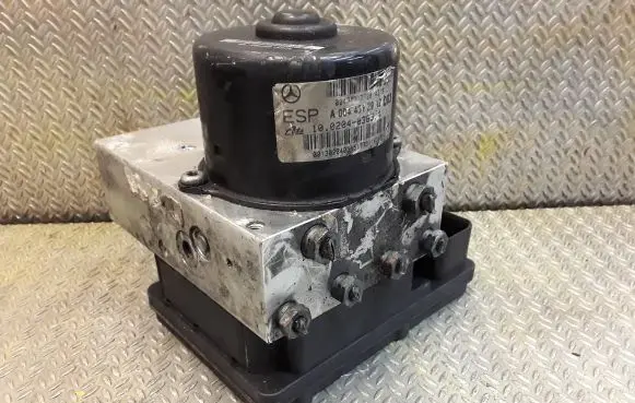 Mercedes-Benz CLK A209 C209 ABS Pump 0044312912 0325459132