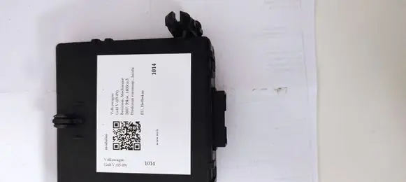 Volkswagen Golf V Gateway control module 1K0907530F 1K0907951