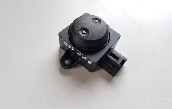 Nissan Qashqai J12 Seat adjustment knob 2714X