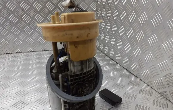 Skoda Fabia Mk2 (5J) Mechanical fuel pump 6Q0919050D