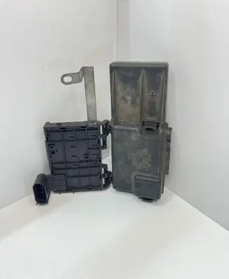 Volkswagen Golf IV Fuse module 1J0937550