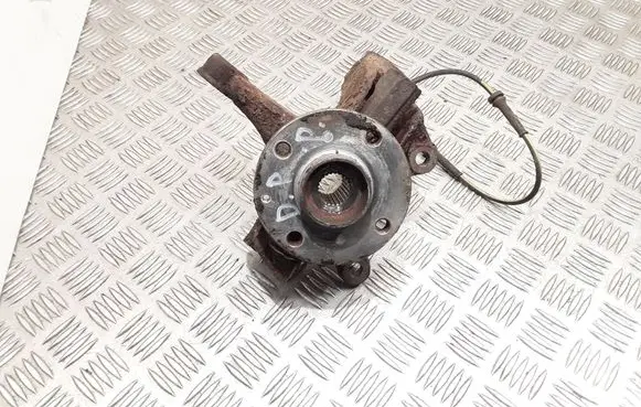 Toyota Aygo AB10 Front wheel hub