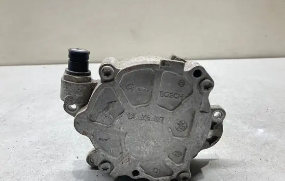Volkswagen Caddy Vacuum pump 03L145100F