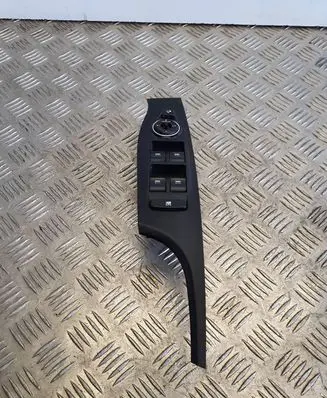 Hyundai i40 Electric window control switch 935703Z050 39R4951000 39r4951300
