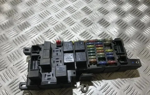 Volvo S80 Fuse box set 8645364 518323019
