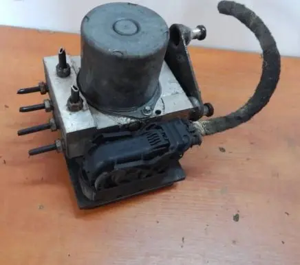 Mercedes-Benz Vito Viano W639 ABS Pump 0265951917
