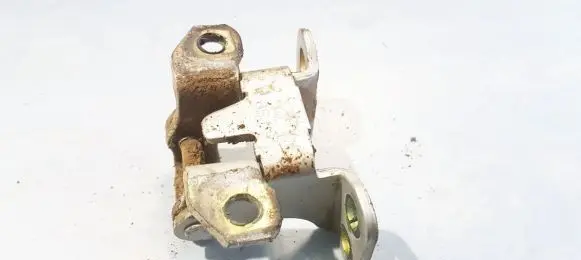 Suzuki Grand Vitara II Rear door lower hinge