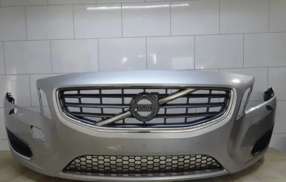Volvo V60 Front bumper 31290811