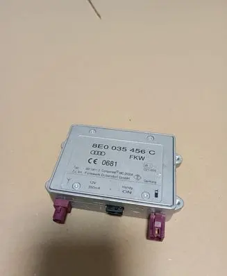 Audi Q7 4L Aerial antenna amplifier 8E0035456C MC2000A 09104112