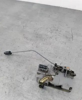 Peugeot 206 Front door lock 