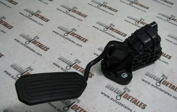 Toyota Prius (XW20) Accelerator throttle pedal 7812047040