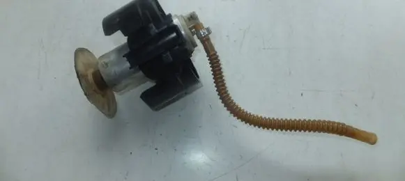 BMW 7 E38 Fuel injection high pressure pump