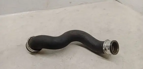 Mercedes-Benz C W204 Engine coolant pipe/hose A2045011682