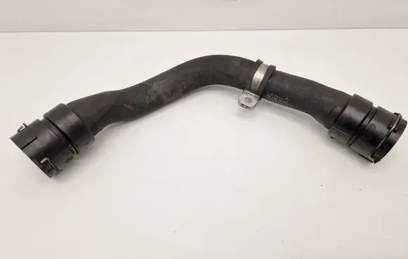 Mercedes-Benz CLA C117 X117 W117 Engine coolant pipe/hose A6512000182