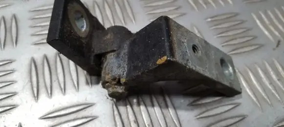 Fiat Stilo Rear door lower hinge