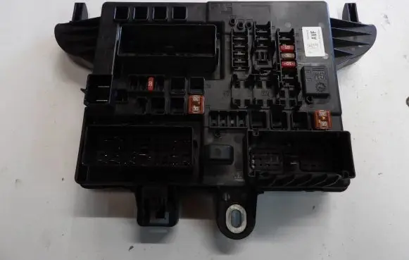 Opel Insignia A Fuse module 22737764 18023726112