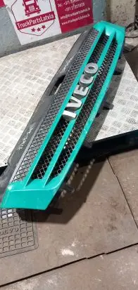 Iveco Daily 35.8 - 9 Front grill 3802804 J1207024