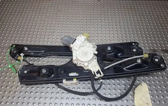 BMW X1 E84 Front door window regulator with motor S26372264 2990294