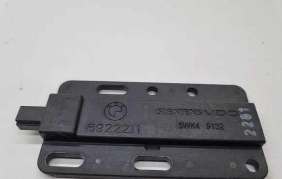 BMW 5 E60 E61 Keyless (KESSY) go control unit/module 6922211
