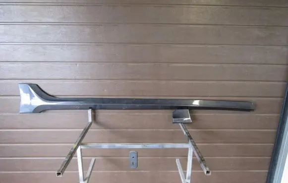 Front sill (body part)