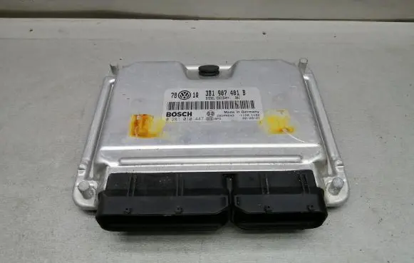 Volkswagen PASSAT B5.5 Engine control unit/module 3B1907401B 0281010447