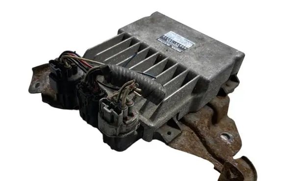Toyota Avensis T270 Fuel injection control unit/module 8987120070 1310001371