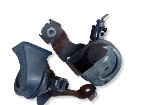 Skoda Octavia Mk2 (1Z) Horn signal 1K0