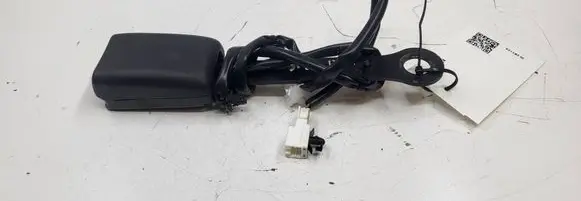 Nissan Leaf I (ZE0) Front seatbelt buckle 025323500