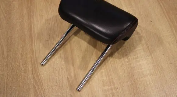 Alfa Romeo Giulietta Rear seat headrest 