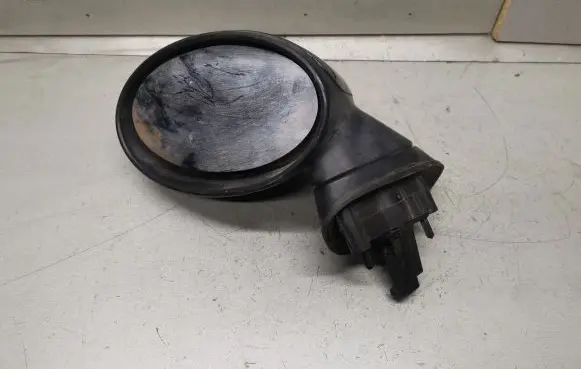 Mini One - Cooper R50 - 53 Front door electric wing mirror