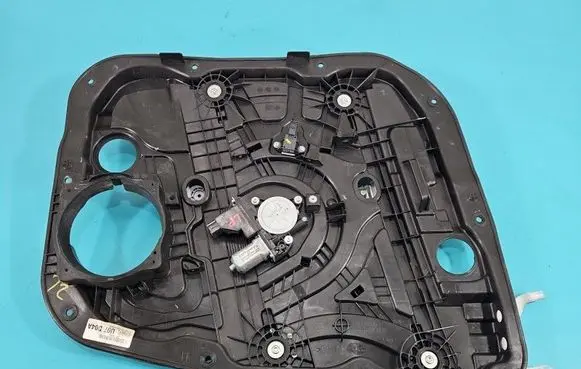 KIA Sorento Front door window regulator with motor 82450-C5120 IMPRK1503511
