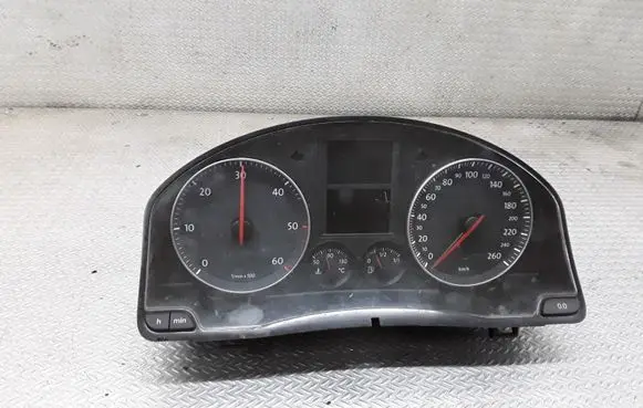 Volkswagen Golf V Speedometer (instrument cluster) 1K0920852J