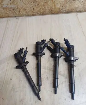 Fuel injectors set