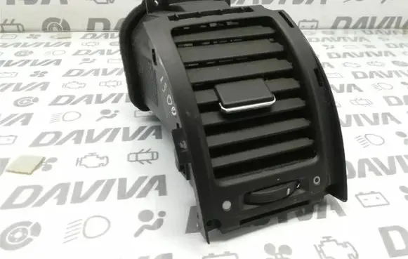 Honda CR-V Dashboard side air vent grill/cover trim 263577460 77630SWWE011M1