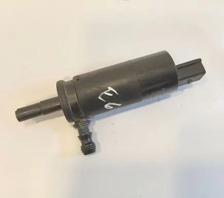 BMW 5 E60 E61 Headlight washer pump 67126973