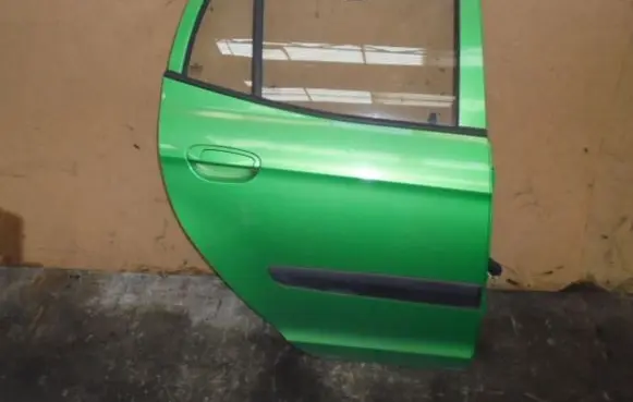 KIA Picanto Rear door