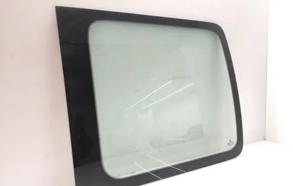 Volkswagen Caddy Rear side window 43R001583 E000231 DOT682M3222AS2