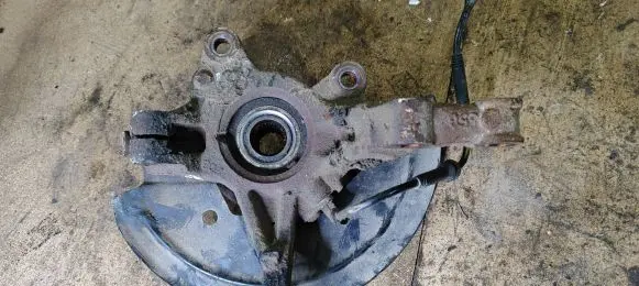 Dacia Sandero II Front wheel hub