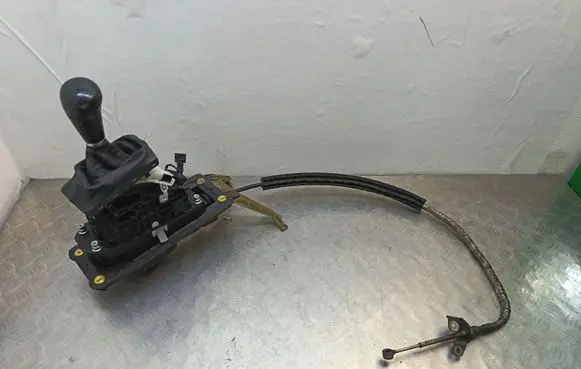 Audi Q7 4L Gear shifter/selector 4L1713041J