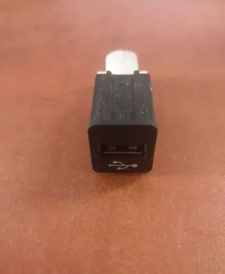 BMW 5 F10 F11 USB socket connector 9237656
