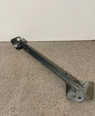 Audi A8 S8 D3 4E Fender mounting bracket 4E0805463F