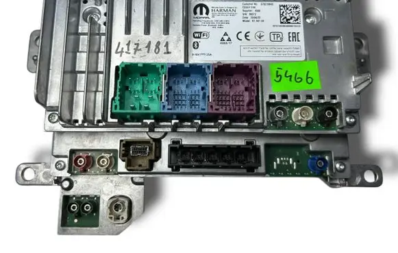 Maserati MC20 Radio/CD/DVD/GPS head unit NR5466 670219943