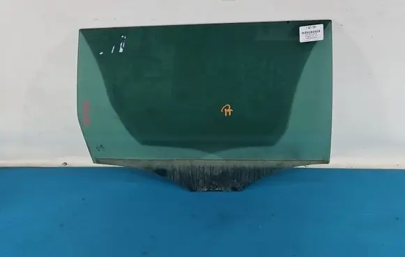 Volkswagen PASSAT B7 Rear door window glass IMPRK1527291