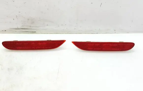 Nissan Qashqai Rear tail light reflector 25023005